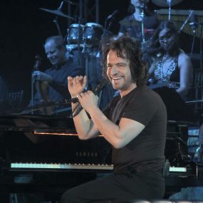 雅尼 Yanni Live at El Morro 2011 PBS 波多黎各音乐会《ISO 13.8G》