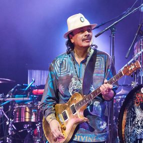 山塔纳乐团 拉斯维加斯 蓝调之家 现场音乐会 SANTANA IV: LIVE AT THE HOUSE OF BLUES, LAS VEGAS 2016《BDMV 38.00GB》