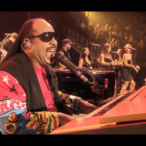 斯蒂夫·旺达 – 最后现场伦敦02体育场音乐会 Stevie Wonder: Live at Last 2008《BDISO 33.1G》