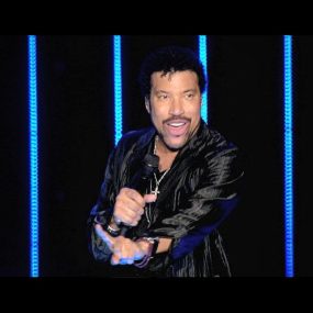 莱昂纳尔·里奇：经典传奇演唱会 Lionel Richie: Live – His Greatest Hits More 2007《BDISO 38.3G》