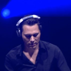 DJ Tiesto – “Elements Of Life”全球巡回演出 Tiesto: Elements of Life World Tour 2008《REMUX MKV 40.2G》