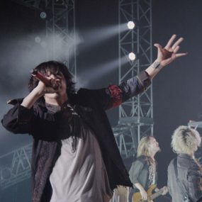 ONE OK ROCK 2013 “Jinsei x Kimi =” Tour Live & Film《2BD ISO 60G》