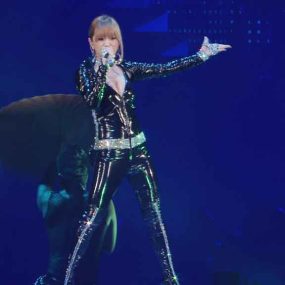 滨崎步2009巡迴演唱会 A 新起步 2D版Ayumi hamasaki ARENA TOUR 2009 A – NEXT LEVEL《ISO 42.59G》