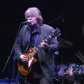 Mick Taylor Band New Morning – The Tokyo Concert《BDMV 14.2G》