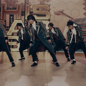 岚 Arashi – This is 嵐 [初回限定盤] (2020) 1080P蓝光原盘《BDISO 18.1G》