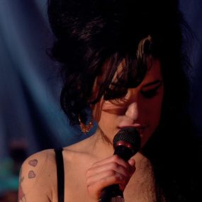 Amy Winehouse – Live In Porchester Hall (London 2007)《BDrip MKV 11.9G》