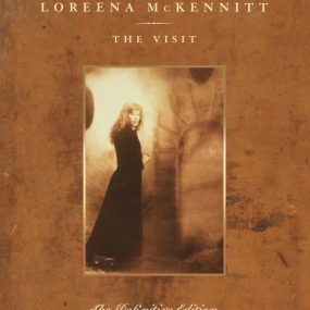 罗琳娜·麦肯尼特 Loreena McKennitt – The Visit The Definitive Edition (Anniversary Edition, Reissue, Remastered) (1991) [2021] Blu-ray Audio [BDMV 6.07GB]