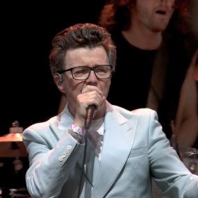 Rick Astley and Blossoms – Live Glastonbury Festival 2023 [WEB-DL MKV 3.74GB]