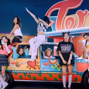 TWICE – Wake Me Up 1080P [Bugs MP4 1.4GB]